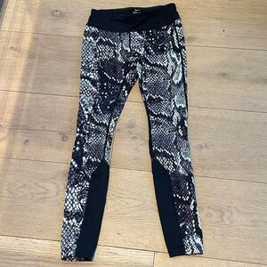 Nike Dri-fit Snake Print Leggings